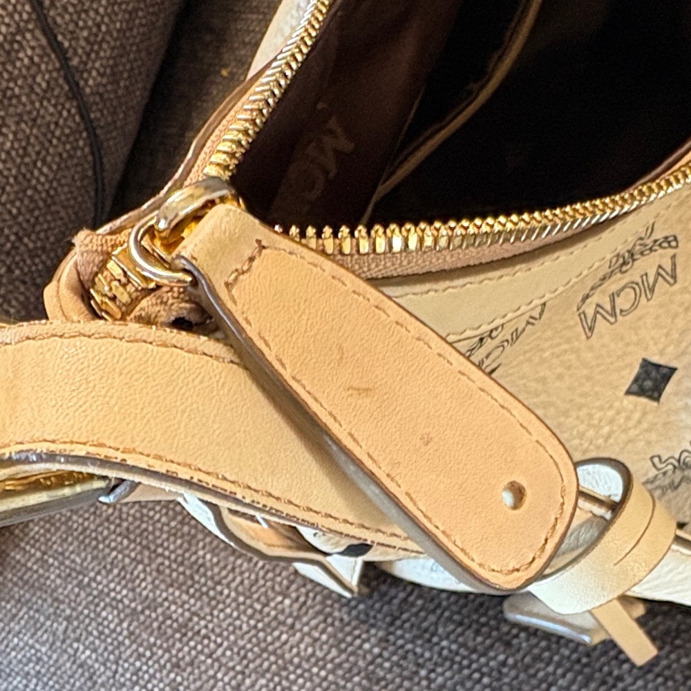 MCM Visetos Cream Shoulder,Hobo  Bag -Authenticated - Picture 12 of 13
